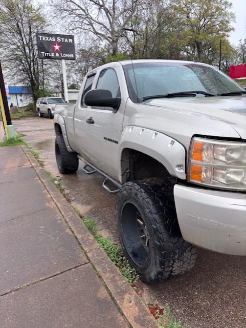 2008 Chevy Silverado Z71 (AS IS NO WARRANTY)