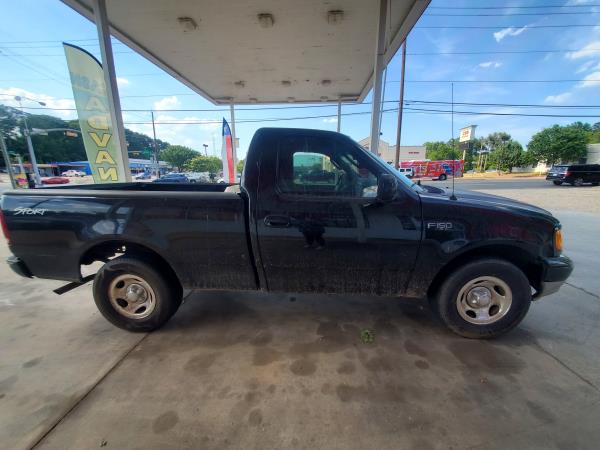 2002 Ford F-150 (AS IS NO WARRANTY)